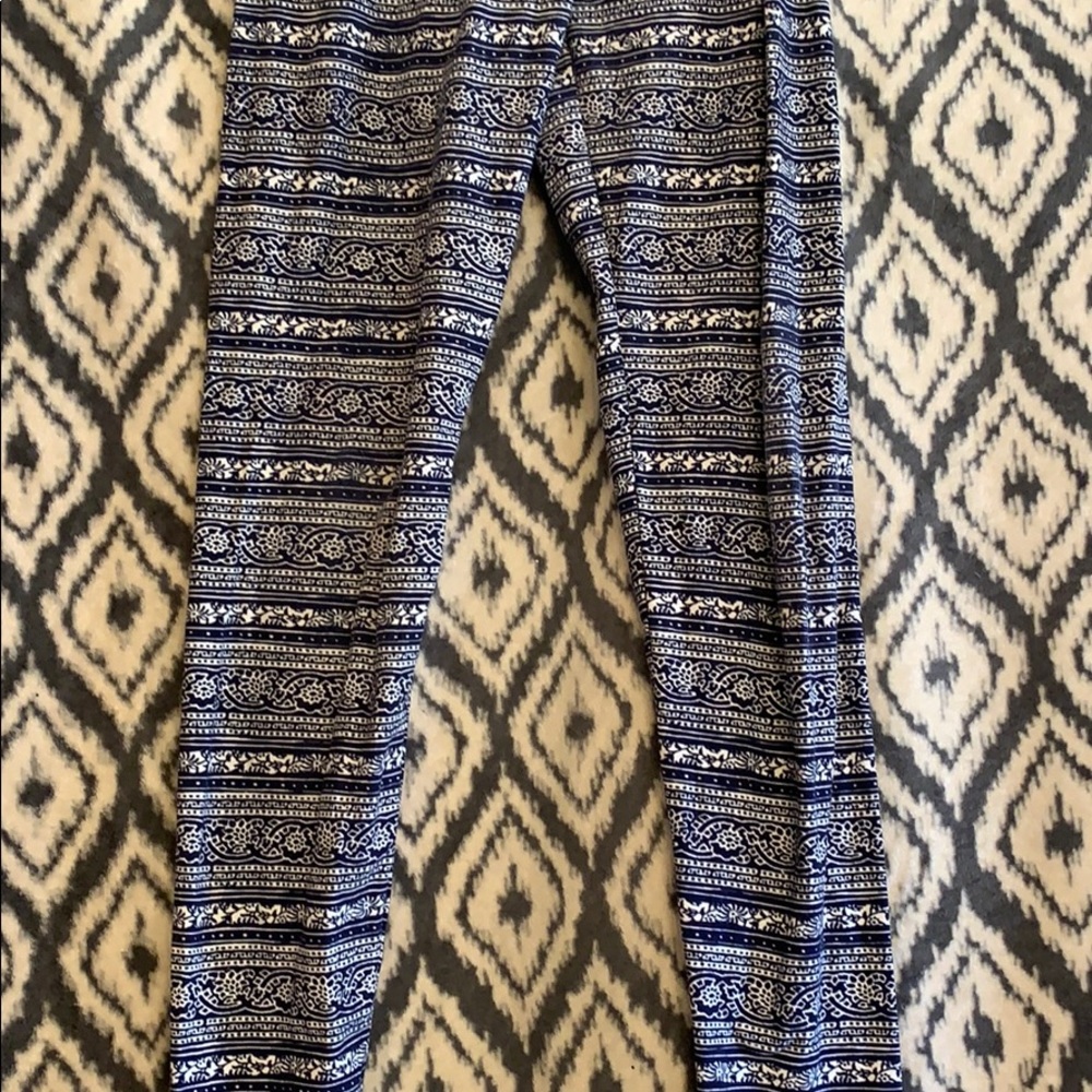 Standard pattern leggings 💙🥰
